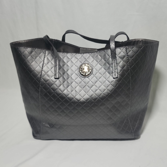 Elegant Quilted  Tote Bag - Picture 4 of 7